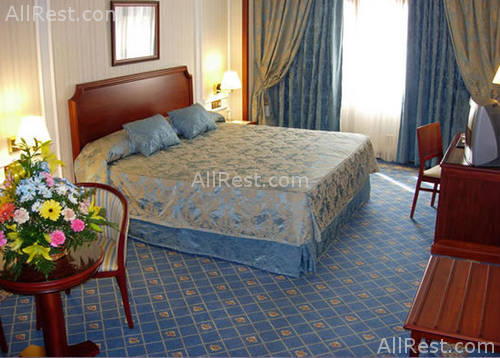 Tryp Leganes 4